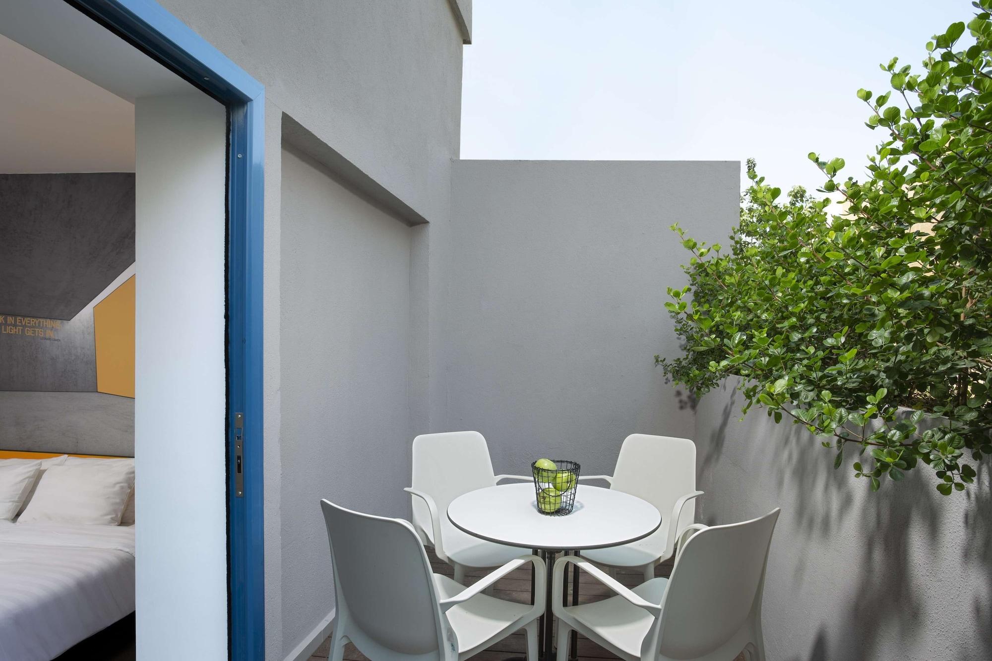 Hotel By14 Tlv